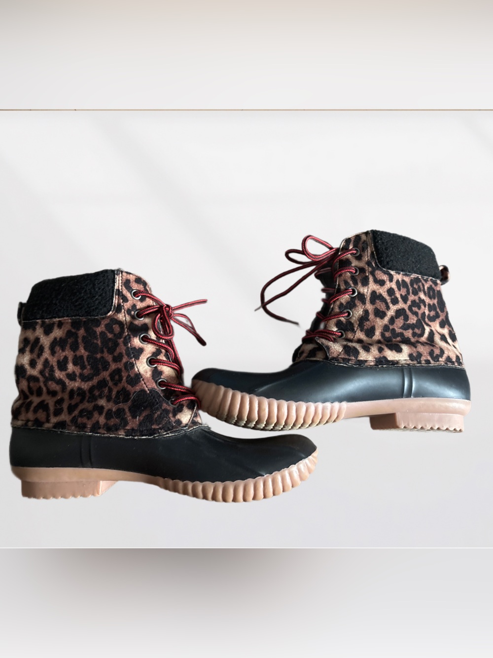 Report Ulrich Leopard Print Duck Boots Lace-Up Size 9